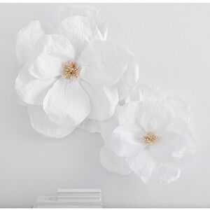 Jumbo crepe pottery barn kids wall flowers, set of 2